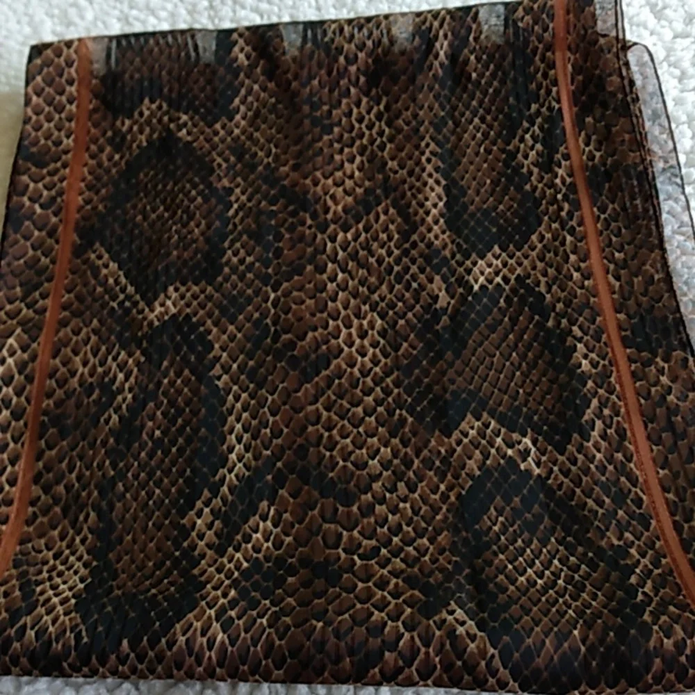 Women's Scarf Sheer‎ Snakeskin pattern brown and black 54.5